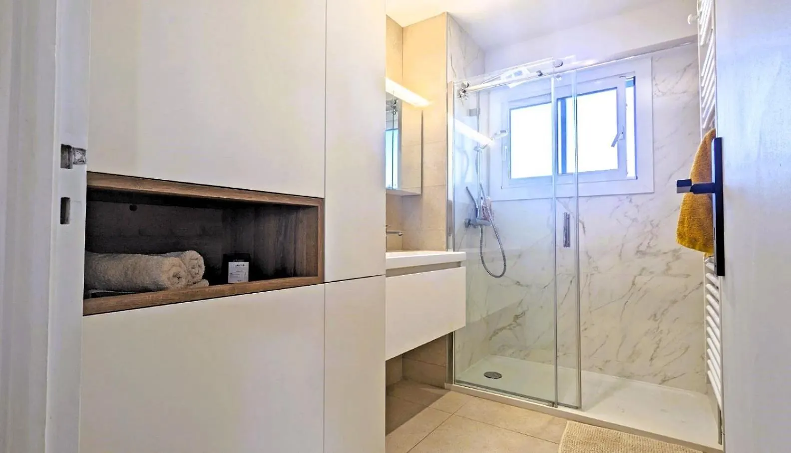 Oasis 2-Rooms Flat With Panoramic Sea View - 3Rd Floor No Elevator Antibes Apartment